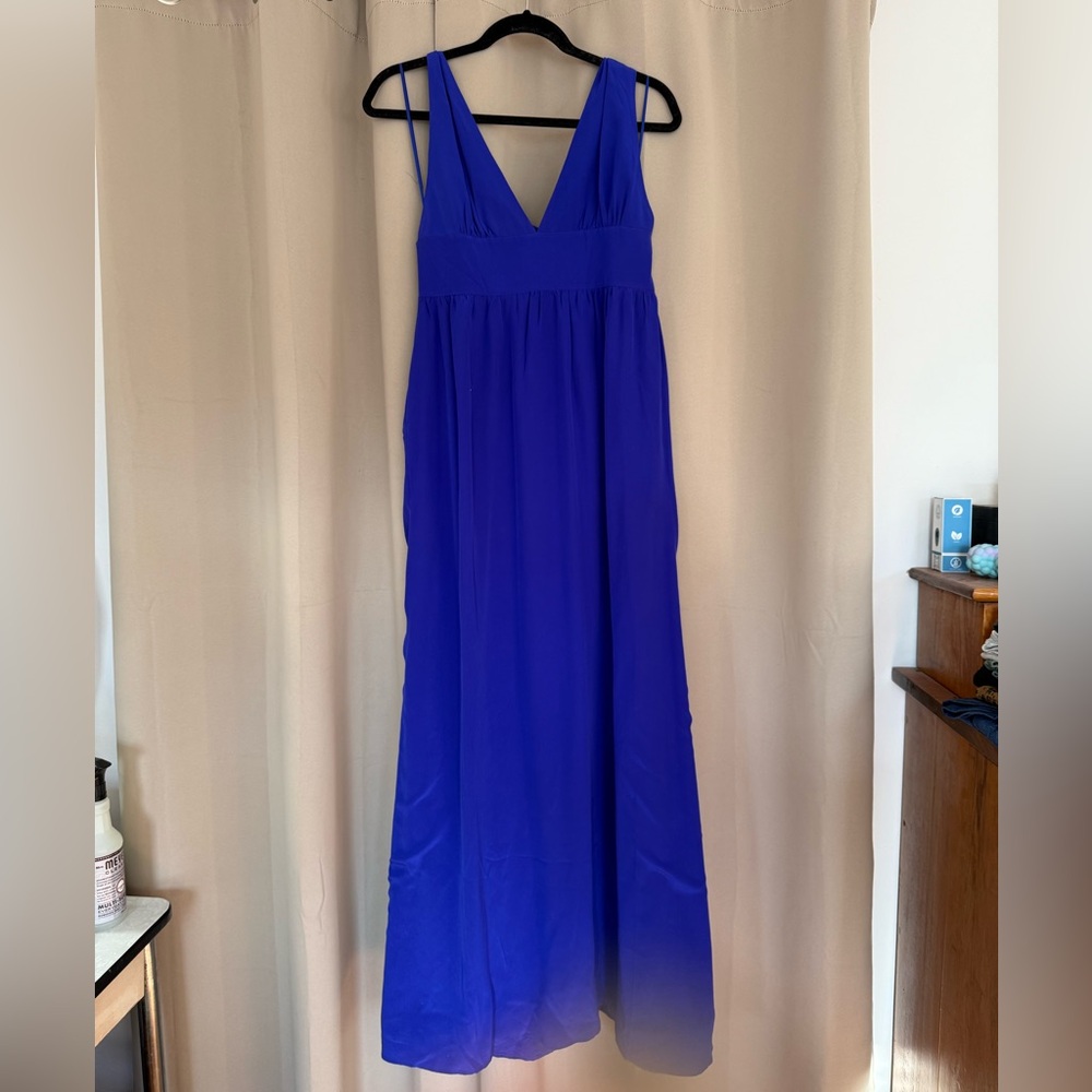 Yumi Kim Medium blue silk maxi dress. New w/ tags. Adjustable straps w/ pockets